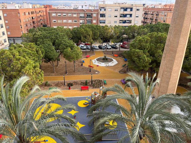 Read more about the article Catarroja recupera la Plaza del Fumeral después de la DANA gracias al convenio con la Fundación Hortensia Herrero